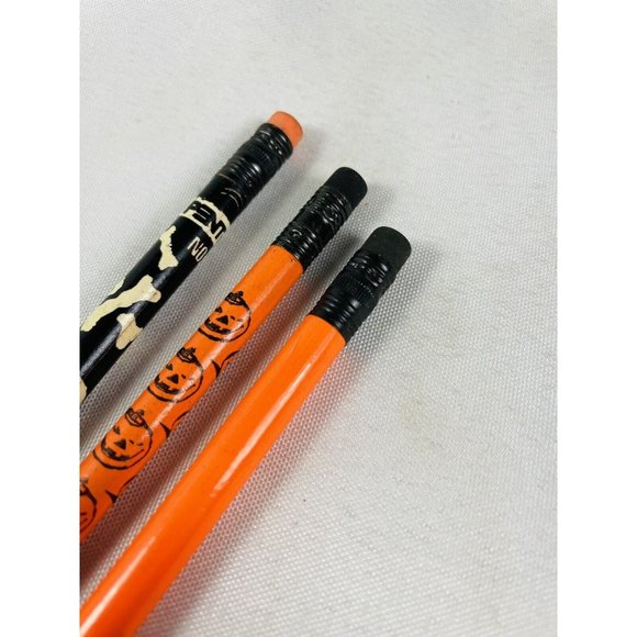 Vintage 3 - 1 Pumpkin Berol, 1 Glow Skull Pentech, 1 Orange Halloween Pencils - Picture 3 of 11